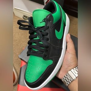 Jordan 1 low Lucky Green
